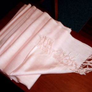 Authentic Pashmina Shawl Creme — Feather-Light Luxury, Cloud-Soft Warmth